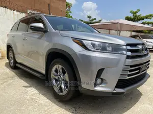 Toyota Highlander 2017 Silver