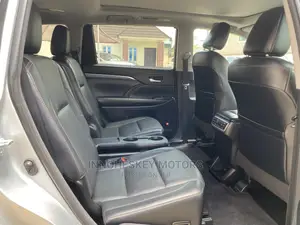 Toyota Highlander 2017 Silver