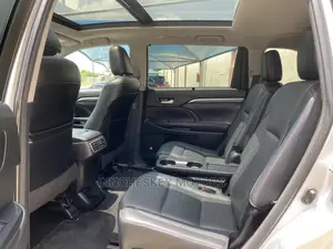 Toyota Highlander 2017 Silver