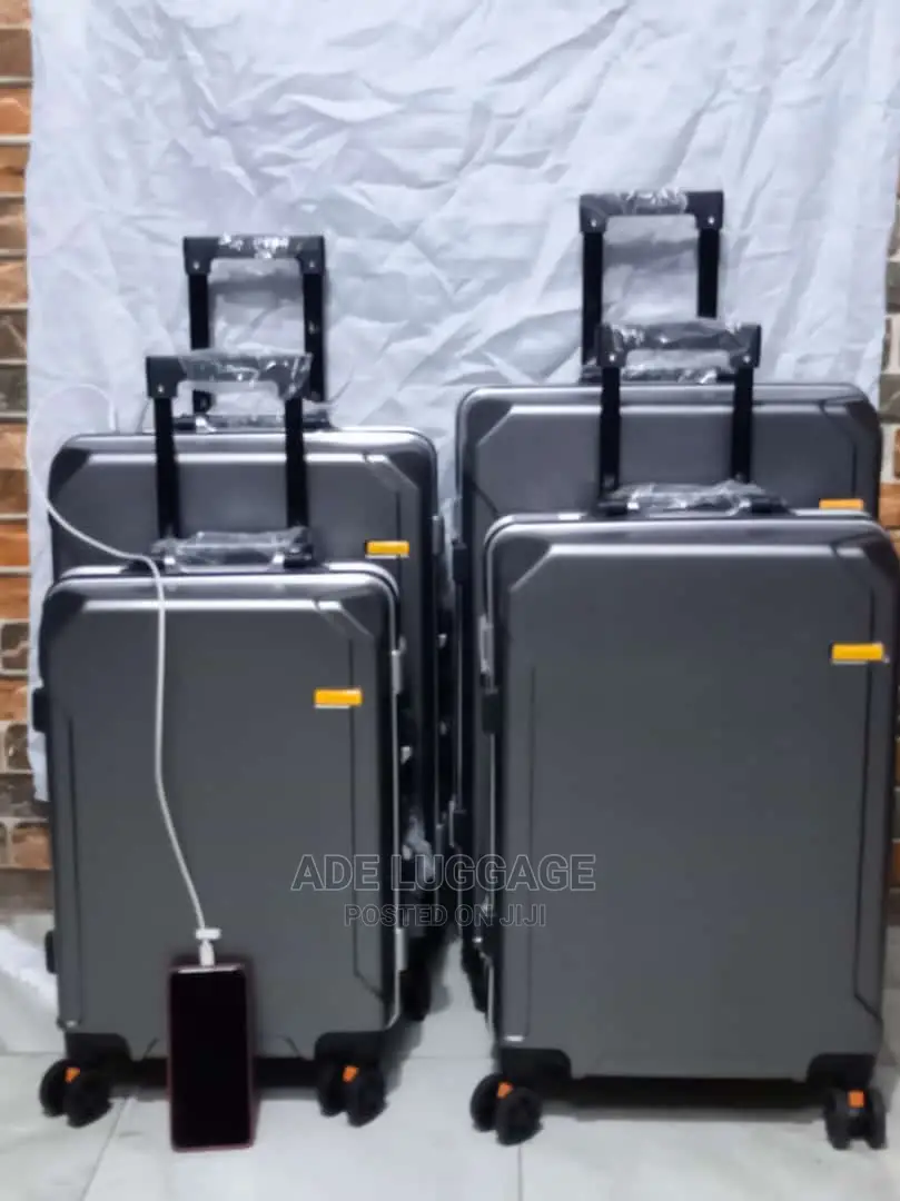Ade Luggage Coll