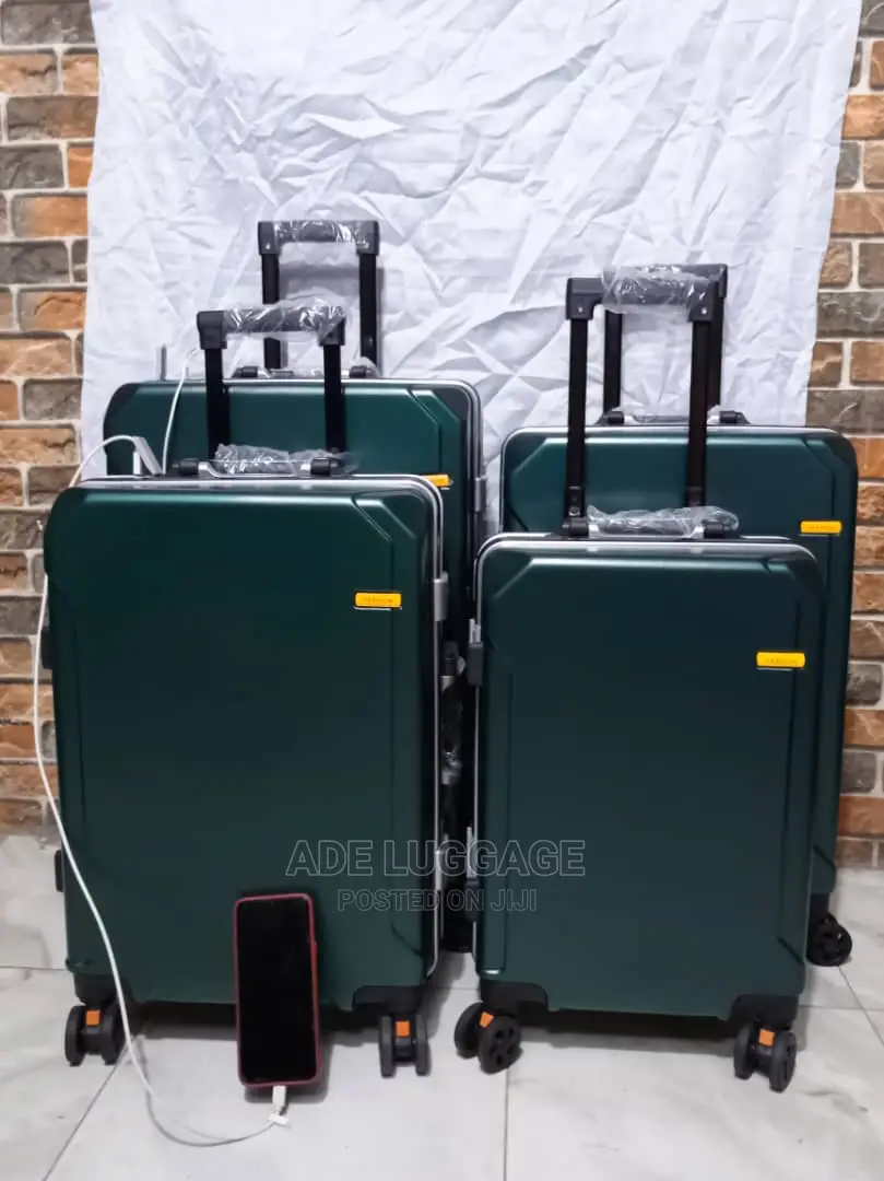 Ade Luggage Coll