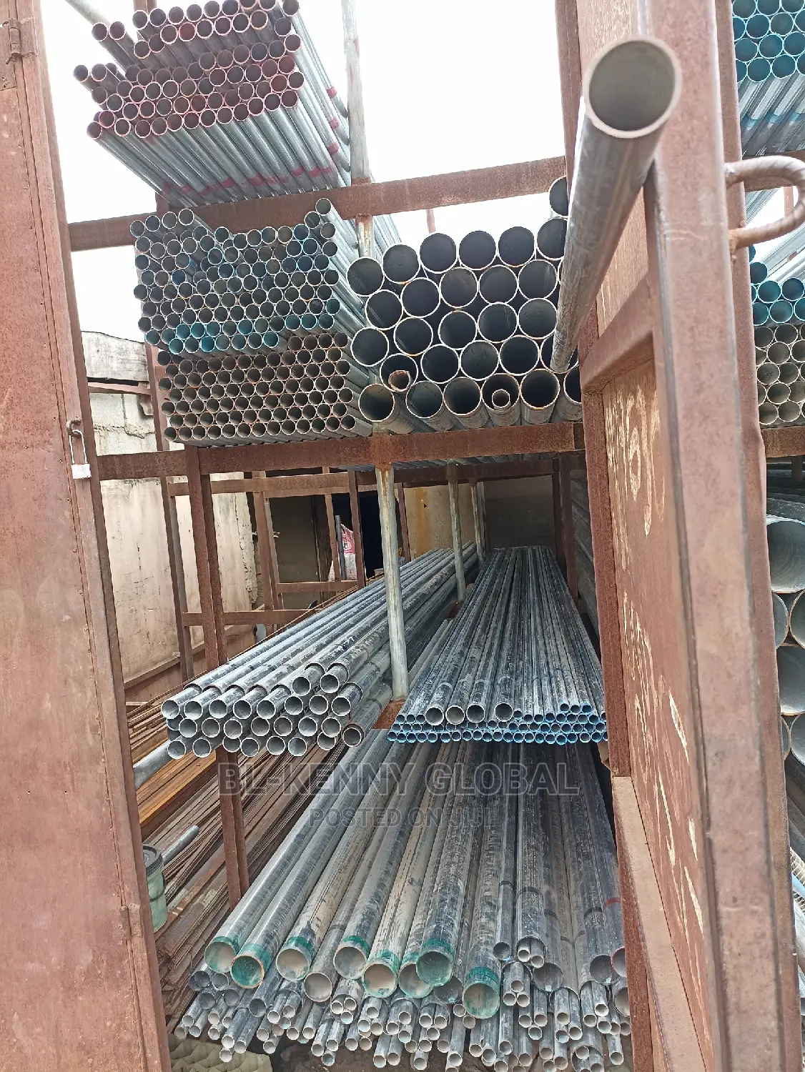 Thick Galvaniz Pipes Available