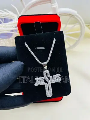Unique Chain and Pendant