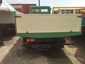 814 Mercedez Pick Up