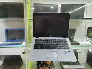 Laptop HP EliteBook 820 G3 8GB Intel Core I5 HDD+SSD 500GB