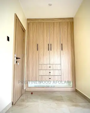 Wardrobe by Pristinewood
