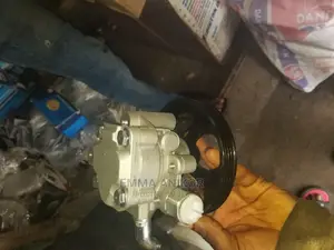 Power Steering Pump for Nissan Pathfinder 1998 to 2002