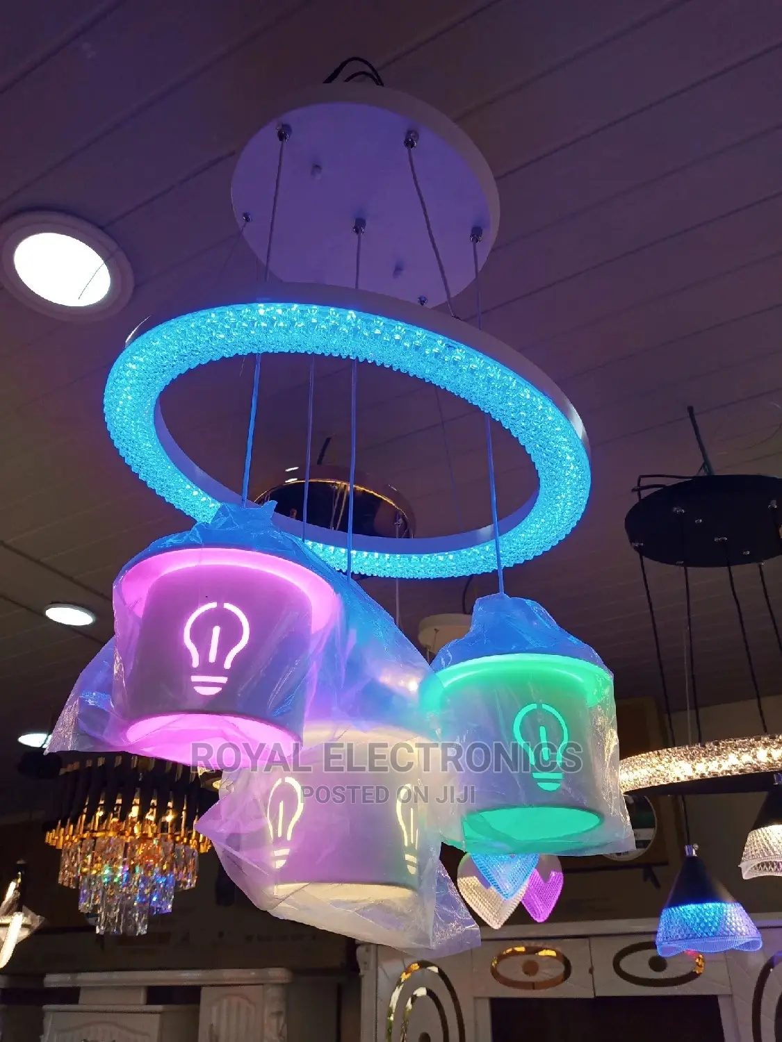 Top Quality 4-Box Chandelier Light