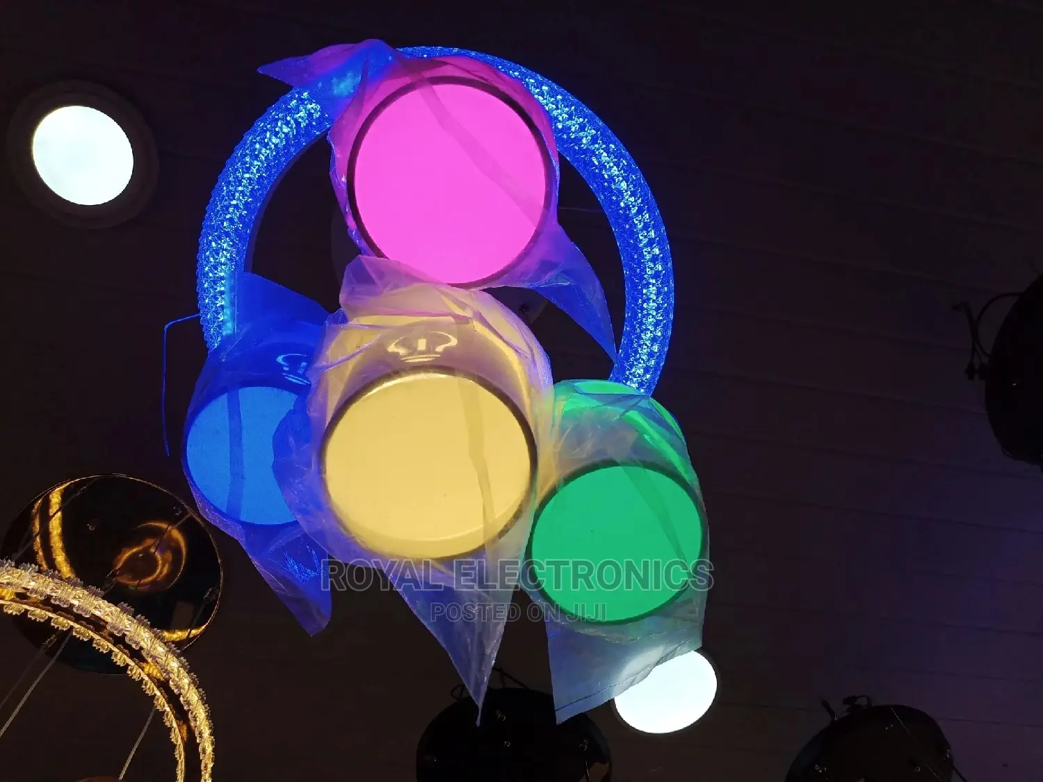 Top Quality 4-Box Chandelier Light