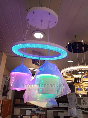 Great Quality 4-Box Chandelier Light
