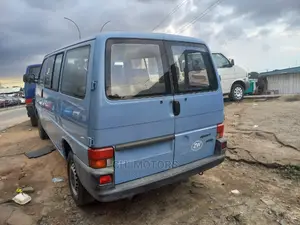 Volkswagen Transporter 2006 Blue
