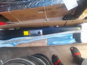 Toyota Hilux Rolling Cover Nwe Design