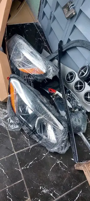Headlights for Mercedes-Benz GLA 2014-2016 to 2019