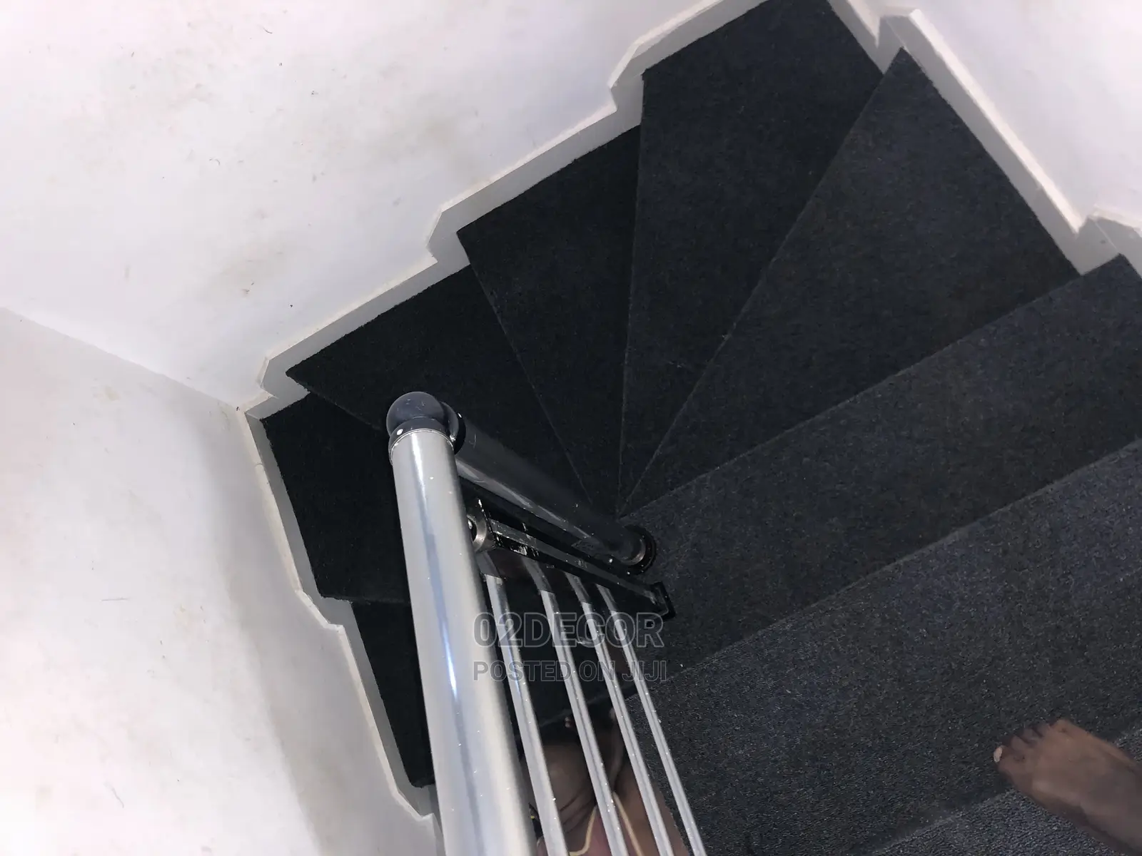 Plain Grey Rugs For Staircase