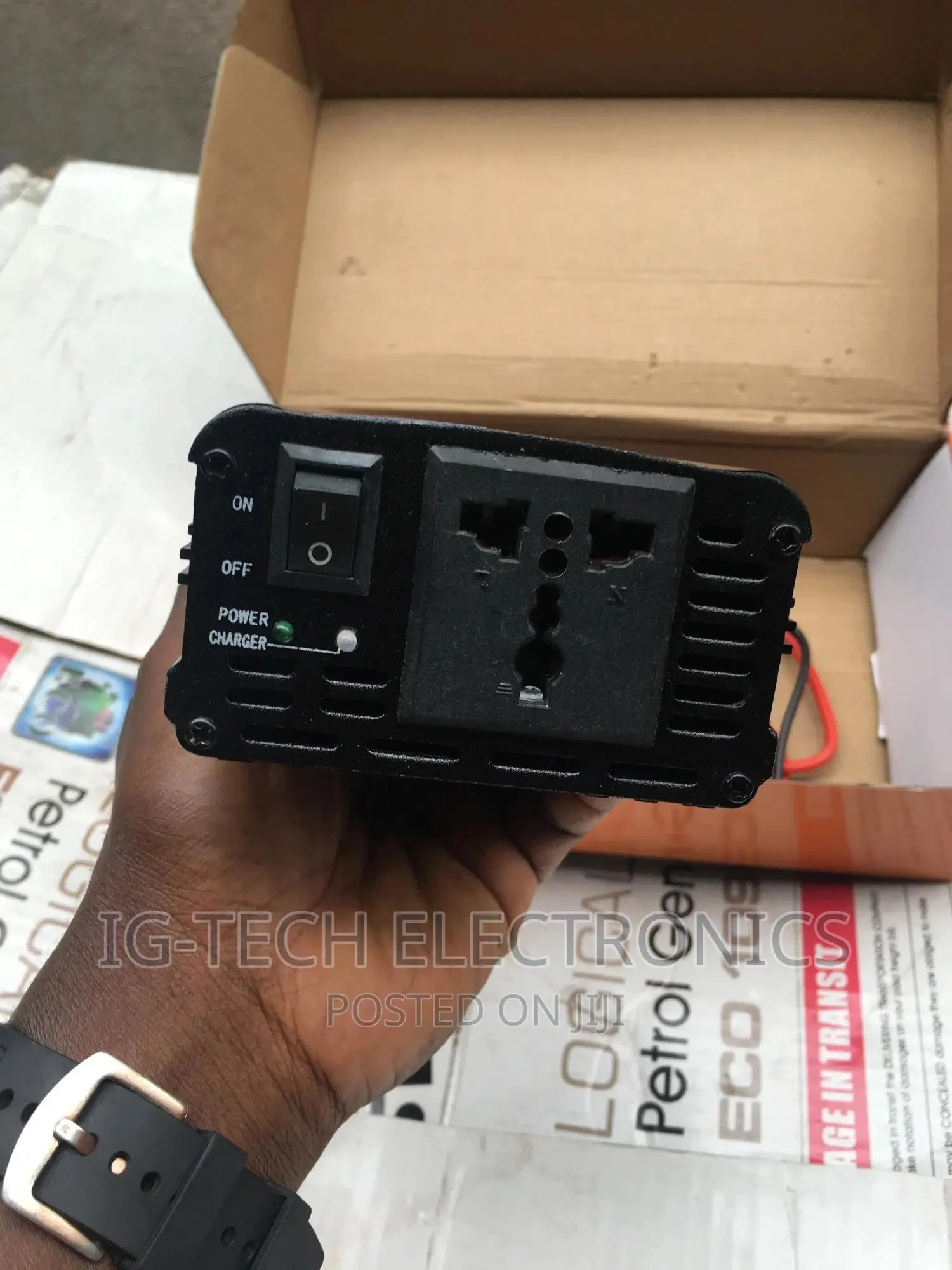 Mini Inverter 1000W+Charger