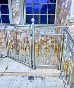 Balcony Hand Rails