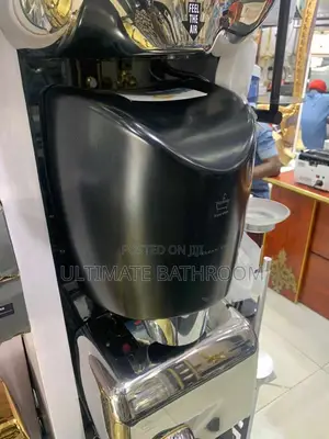 High Speed Black Hand Dryer Suitable for Hotels and Offices