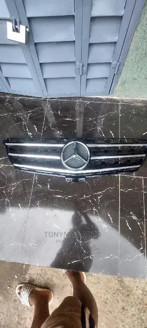 Mercedes-Benz ML350 166 From 2013 to 2014-2015 Front Grille