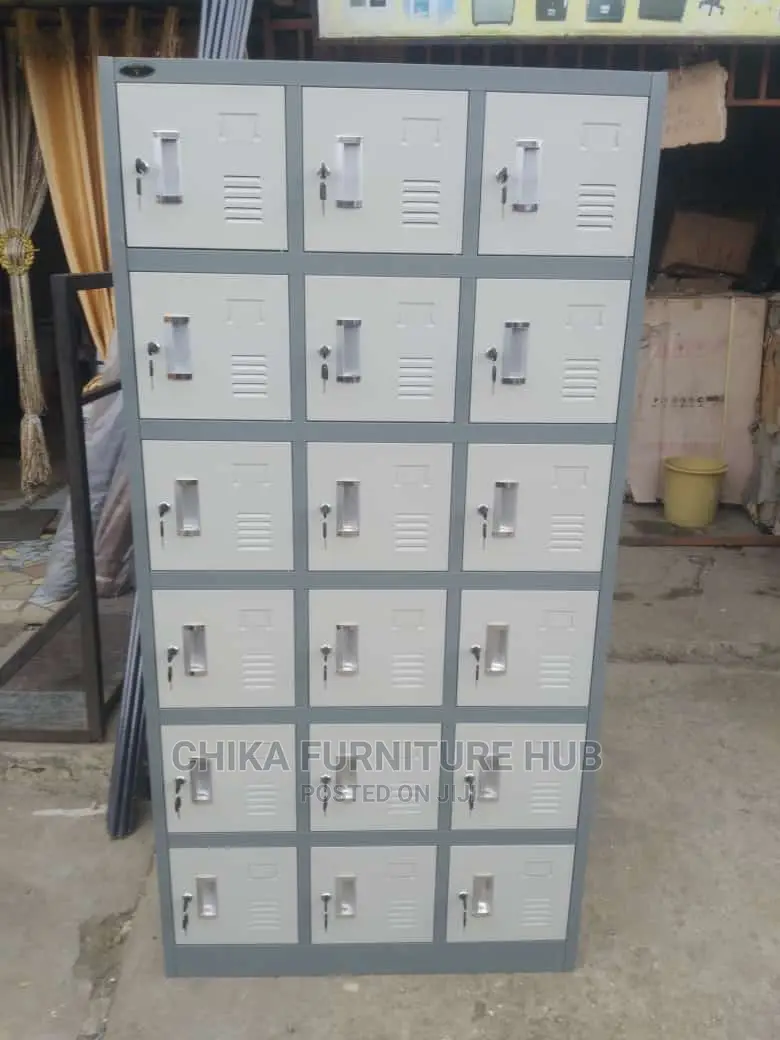 Workers Lockers 18 Doors