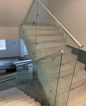 10mm Glass Stairs With Top Rail Aluminum