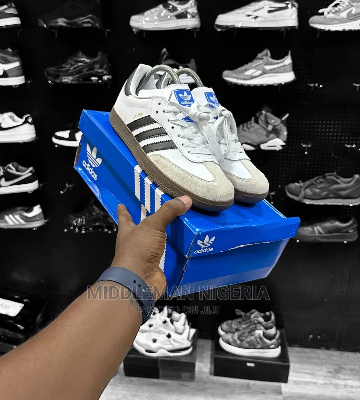 Adidas Sneakers