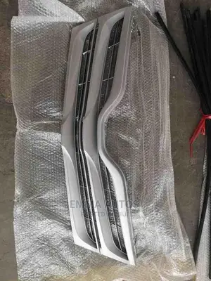 Front and Down Grill Venza 2015 Available
