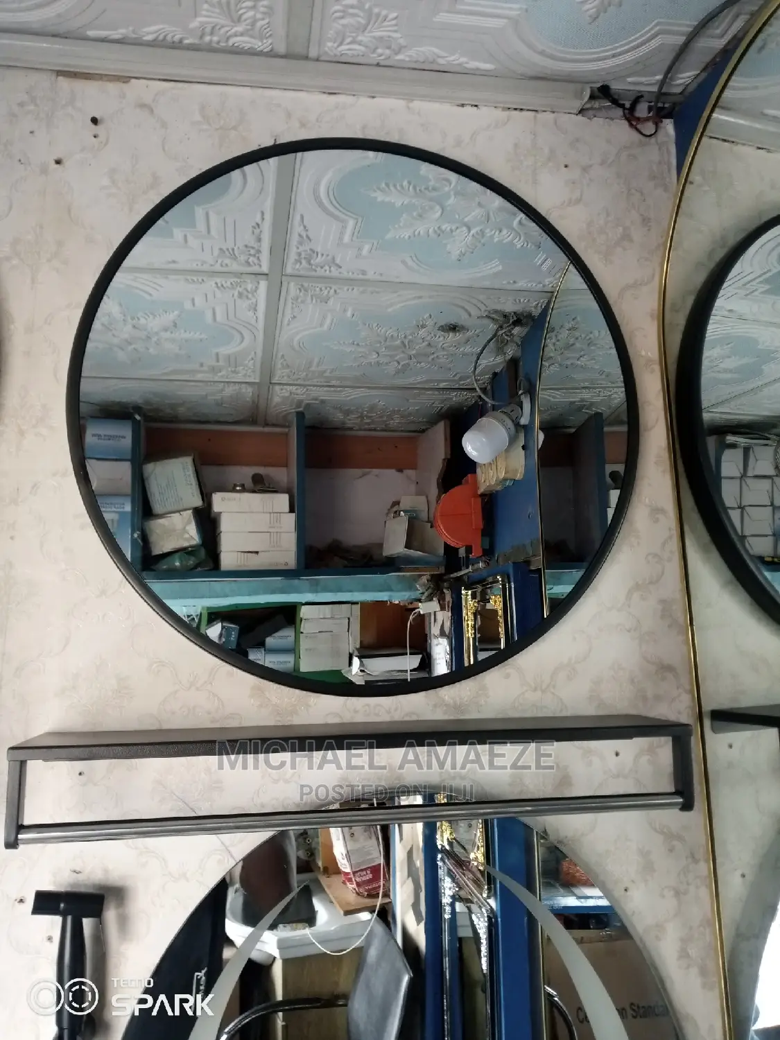Round Mirror 60 by 60 Cm