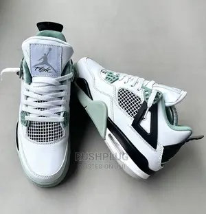 Air Jordan 4 Retro ‘Seafoam’ Sneakers