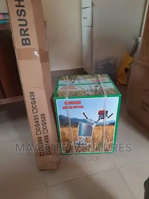Rice Harvester Machine