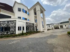 8bdrm Mansion in Katampe Extension for sale