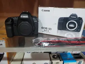 Canon EOS 5D Mark Ii DSLR