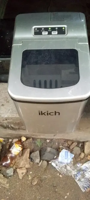Ice Cube Machine and Ice Maker