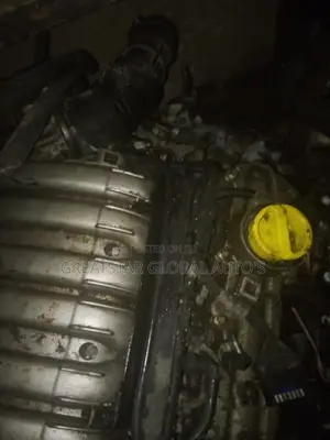 Laguna 2 Engine V6