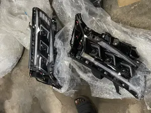 Prado 2018/2019 Three/3 Torch/Bulb Headlamp / Headlight
