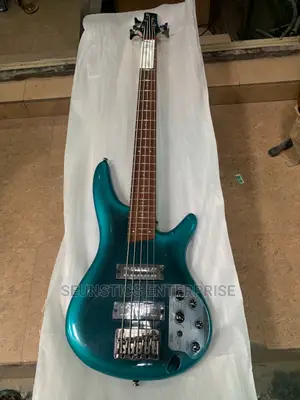 Professional Ibanez SR305EB Five String Active Bass Guitar