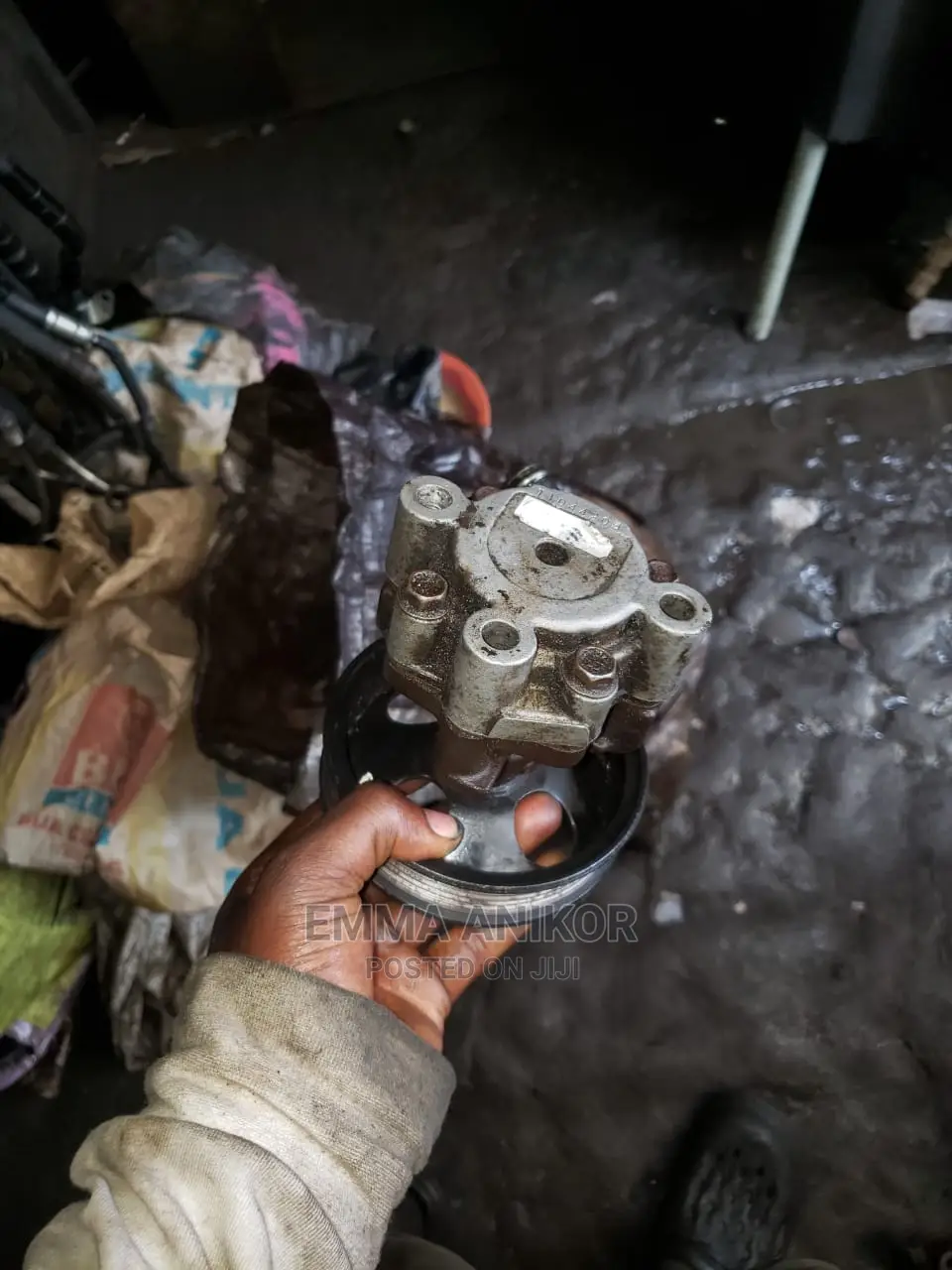 Power Steering Pump for Sequoia 2000 to 2005