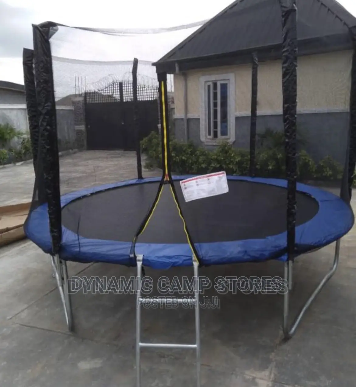 10ft Trampoline With Ladder Black