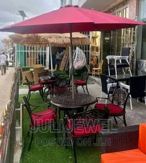 Round Outdoor Umbrella
