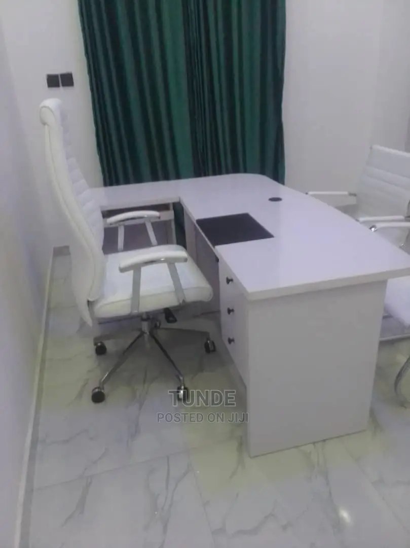 Quality Situp Office Table