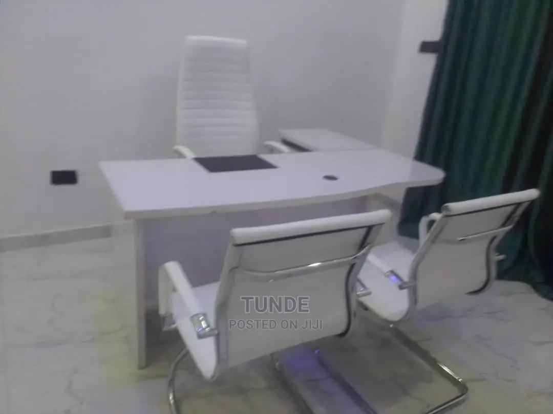 Quality Situp Office Table