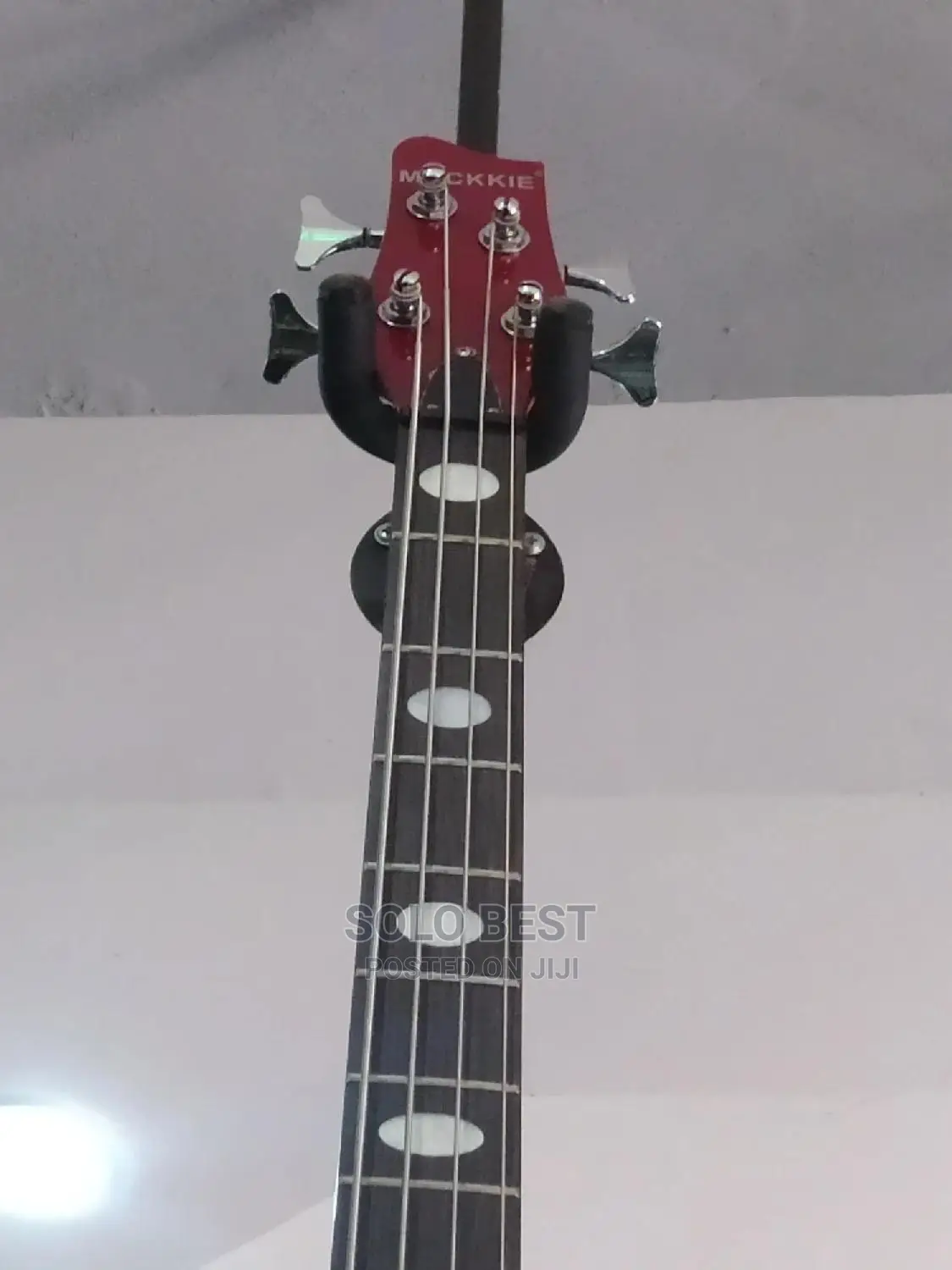 4 String Bass Guitar
