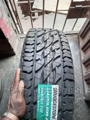 265/65r17 Bridgestone Tire