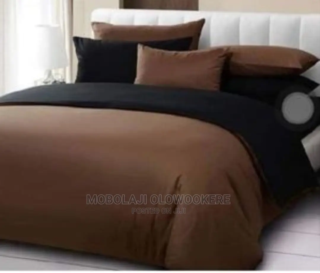 Quality Plain Double Sided Duvet Bedsheet and 4 Pillowcases