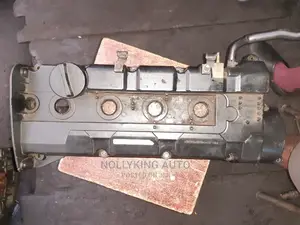 Hyundai Tucson 2009 Valve Cover