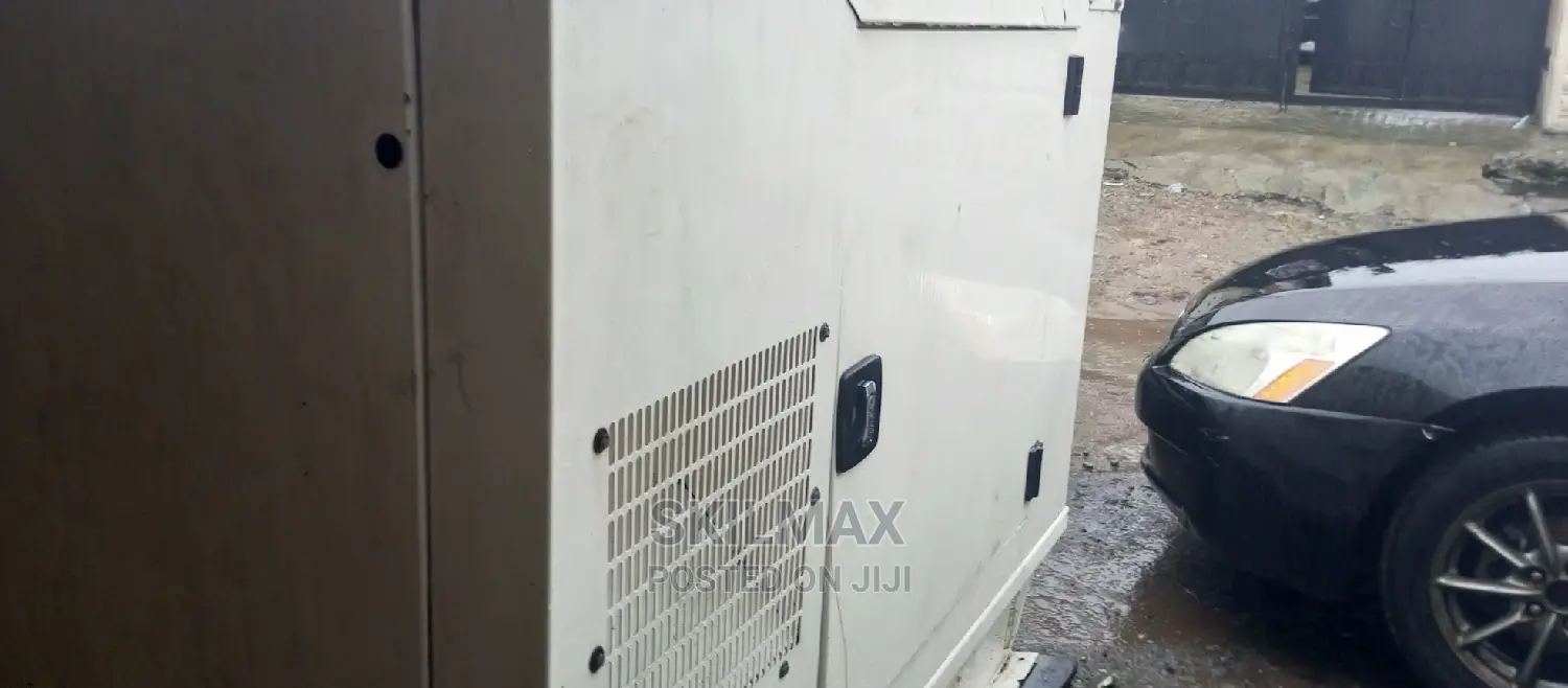 20kva FG Wilson Soundproof Generator