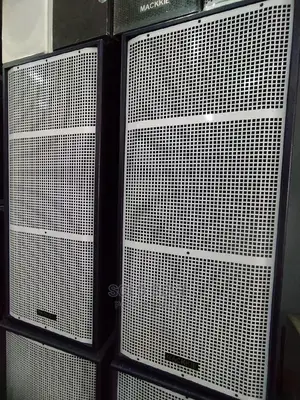 Mackkie Full Range Double Speaker Ma7000vp