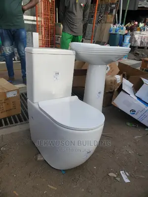 Executive Wc Set With Round Shape