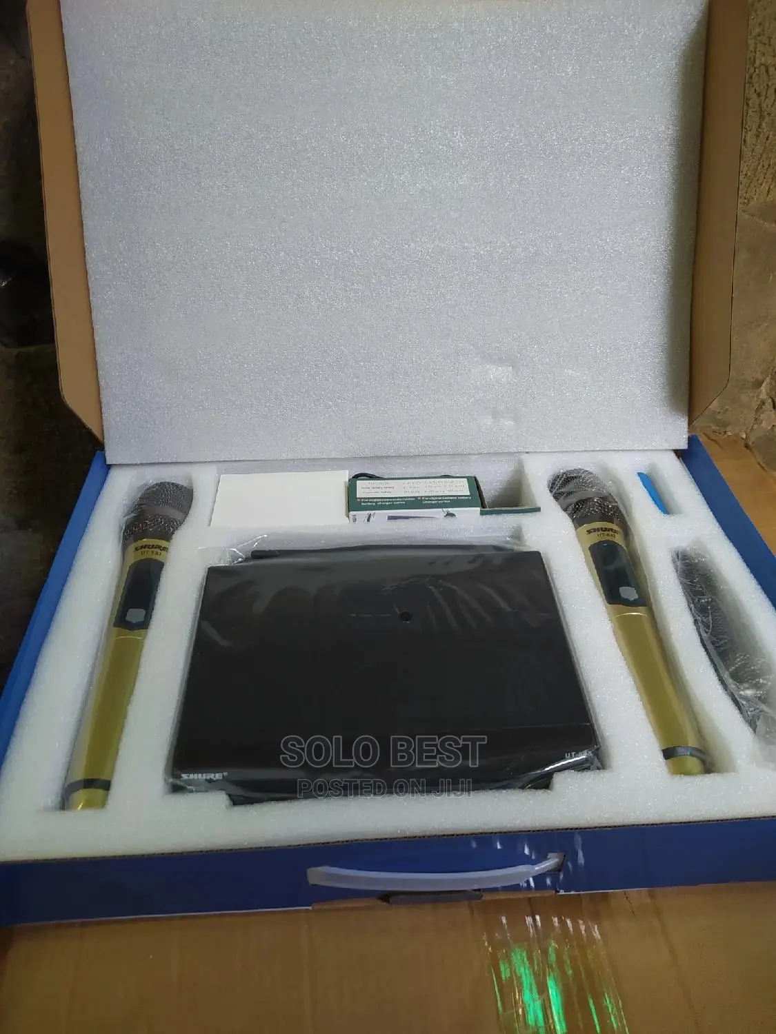 Model Shure Uhf UT 883 Wireless Microphone