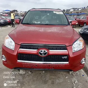 Toyota RAV4 2012 Red