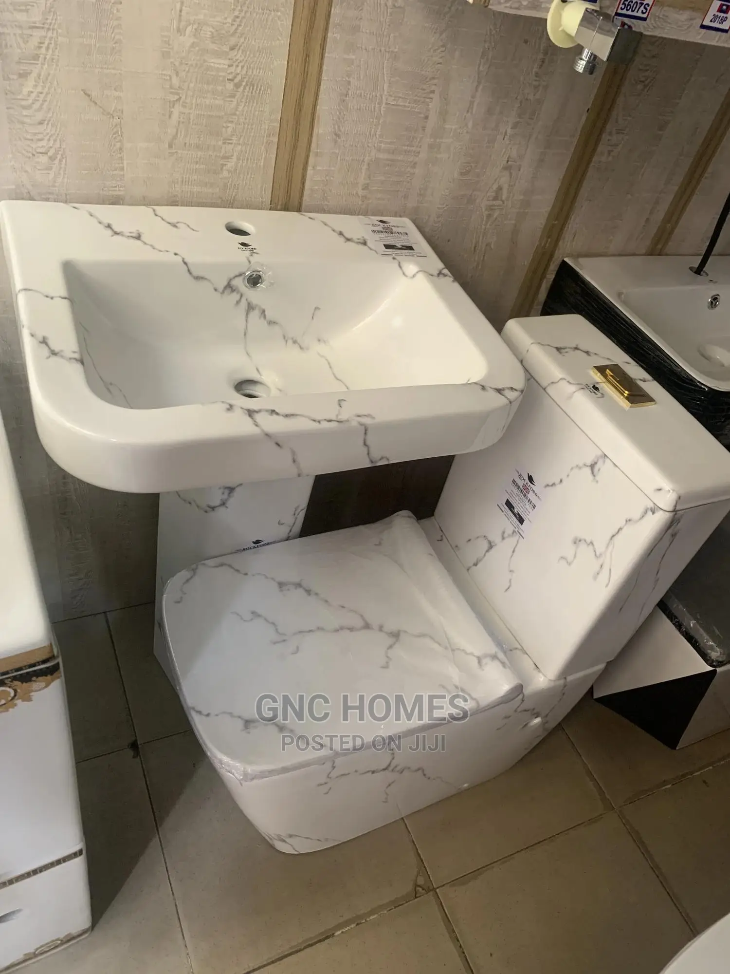 Executive Master WC Marble Color